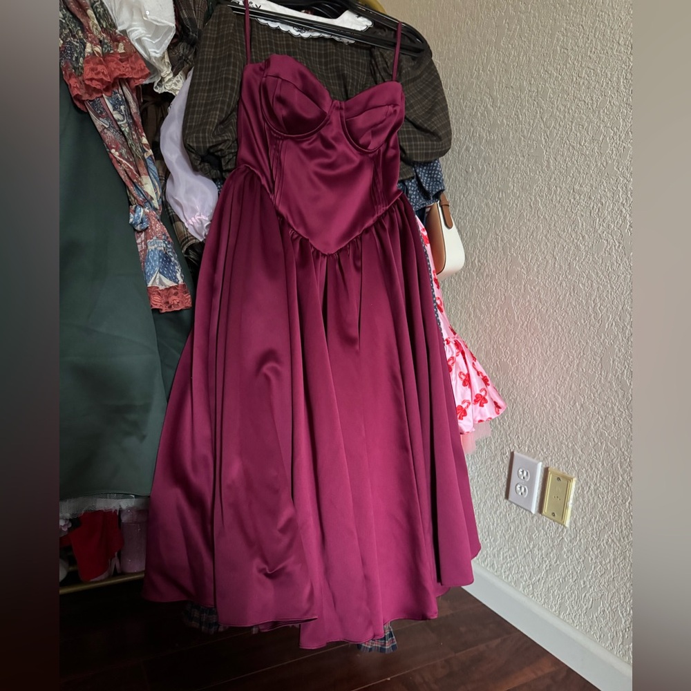 House of CB Coco Strapless Midi Dress - Picture 6 of 6